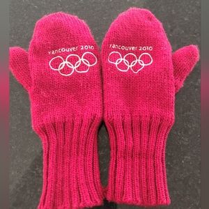 2010 Vancouver Olympics Red Mittens